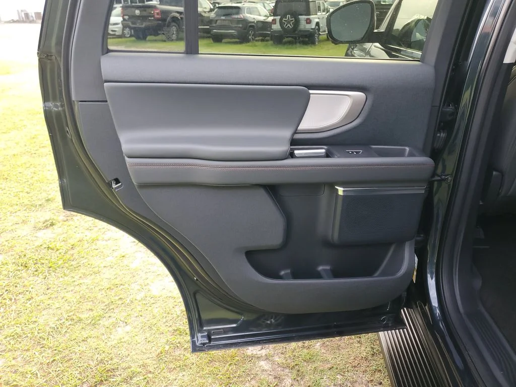 2025 Ford Expedition Active - Photo 28