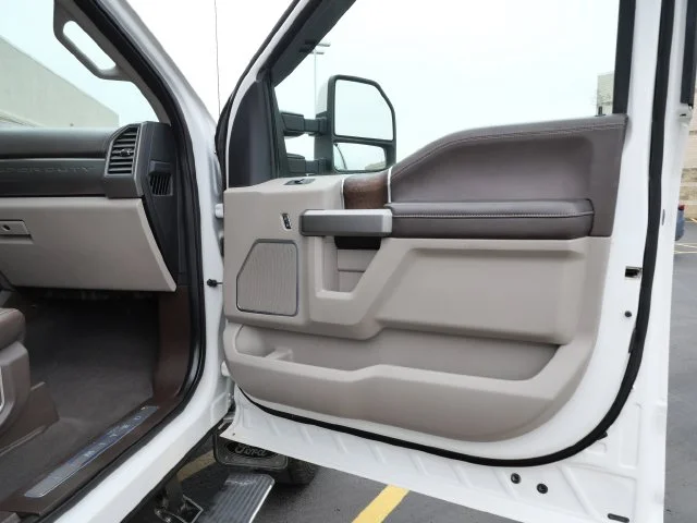 Used 2019 White Ford Limited image 10