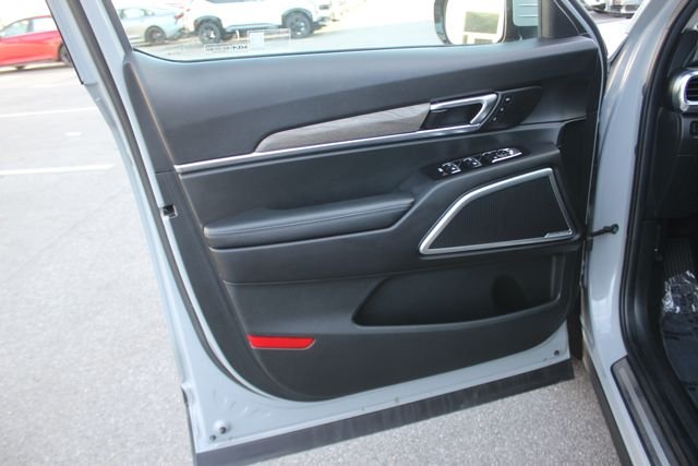 Used 2022 Gray Kia SX image 23