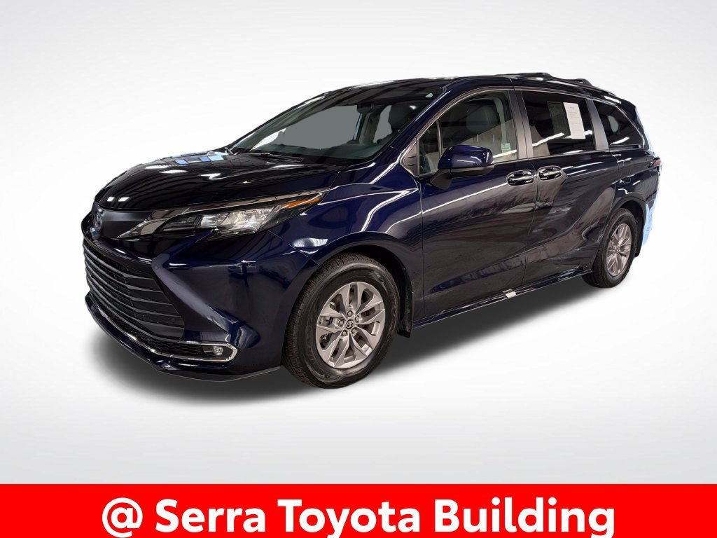 2022 Toyota Sienna XLE