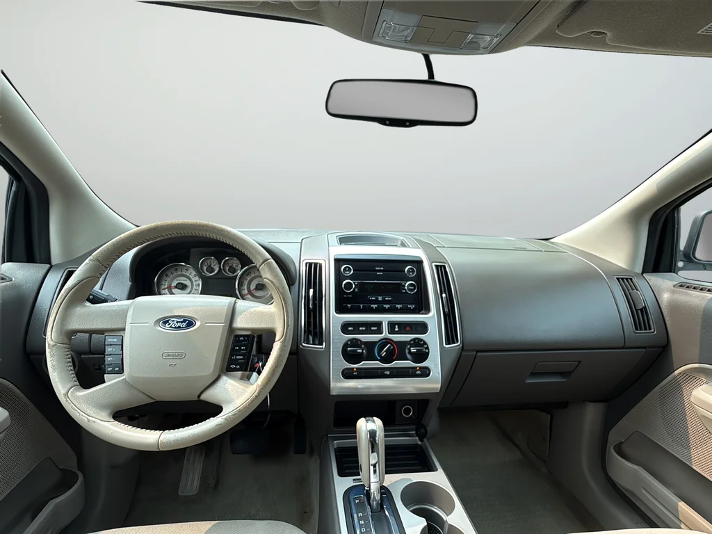 Used 2010  Ford SEL image 11