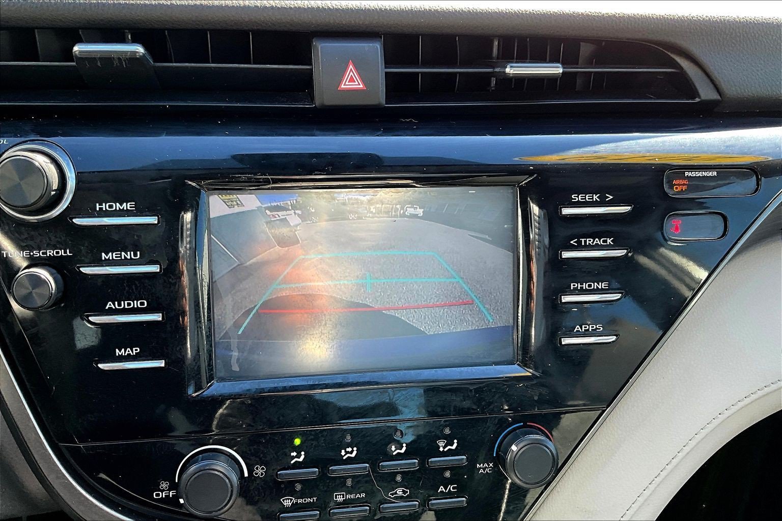 Used 2019 Silver Toyota LE image 9