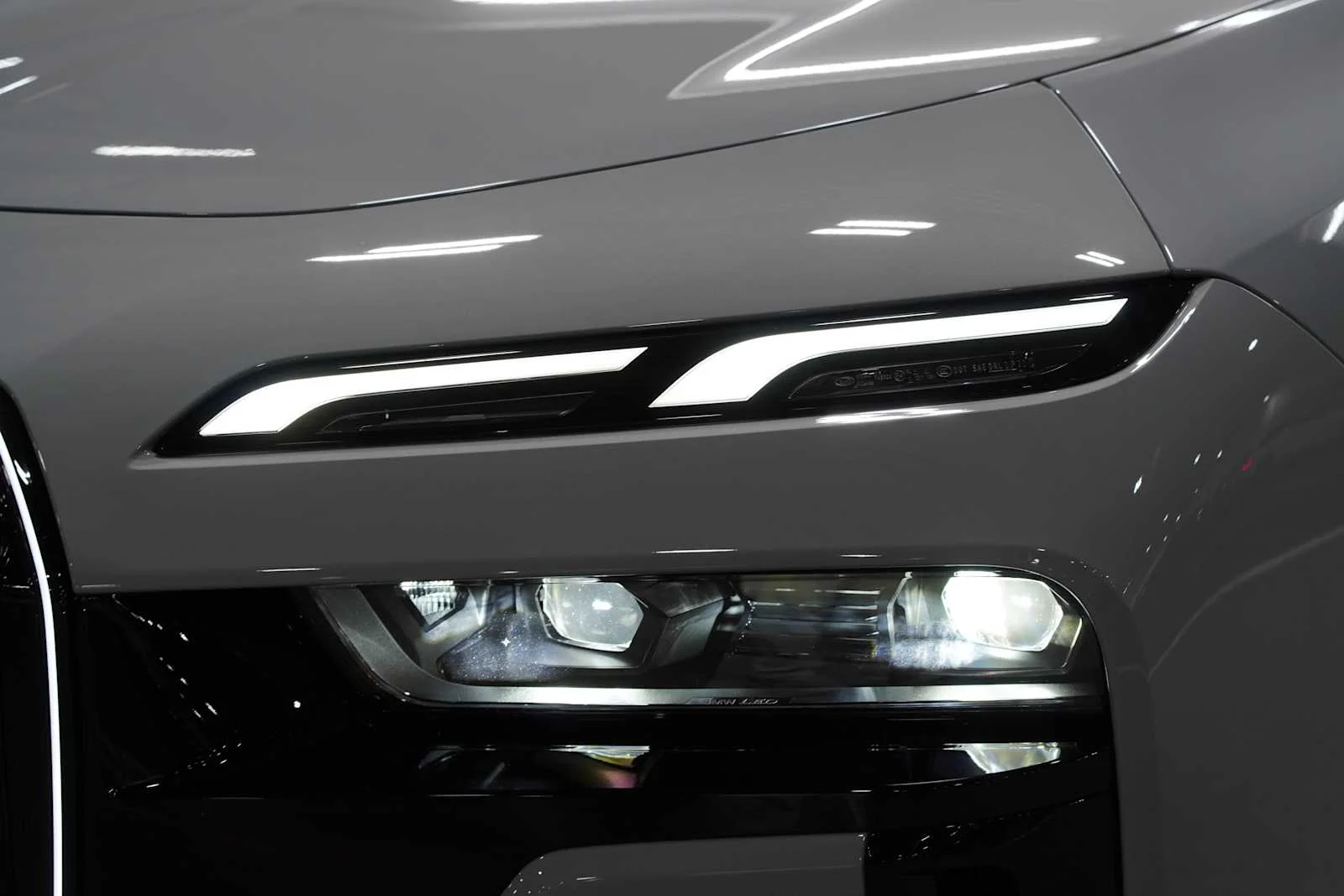 New 2026 Brooklyn Grey Metallic BMW 740i image 6