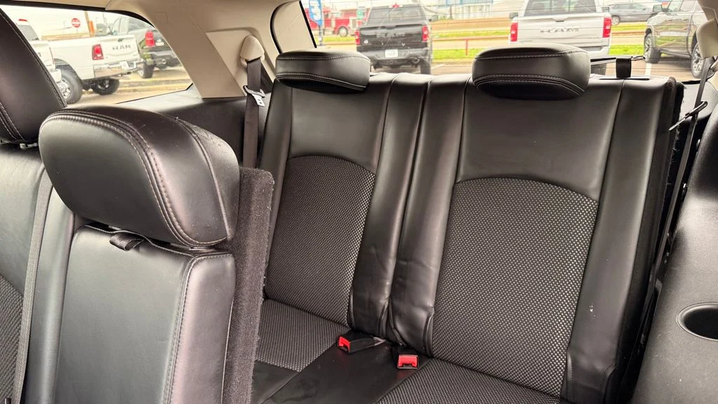 Used 2020 Red Dodge Crossroad image 28