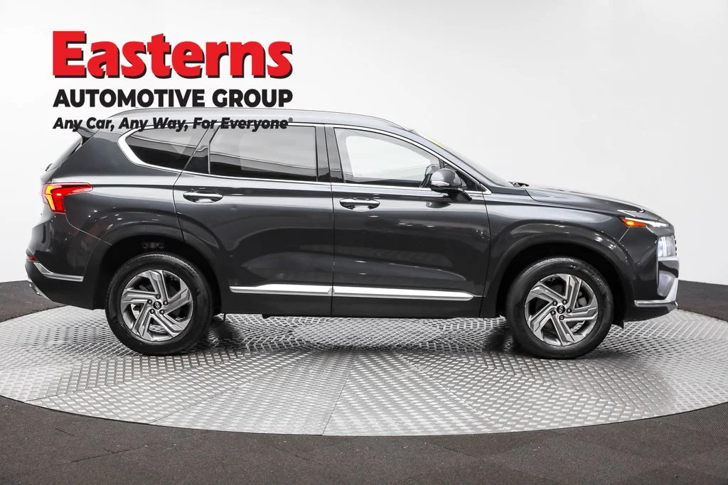 Used 2022 Gray Hyundai SEL image 4