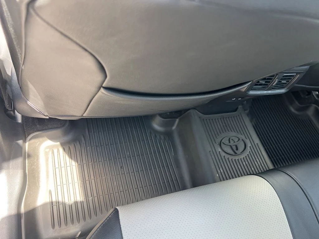 Used 2025  Toyota XLE image 52