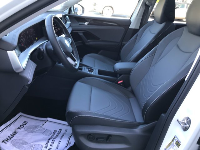 New 2026 Pure White Volkswagen SE image 22