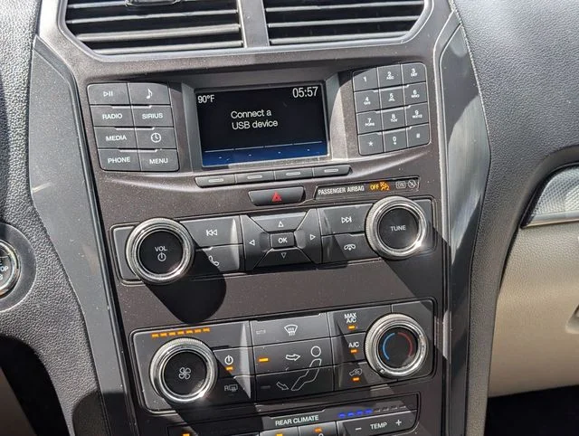 Used 2018 White Ford XLT image 29