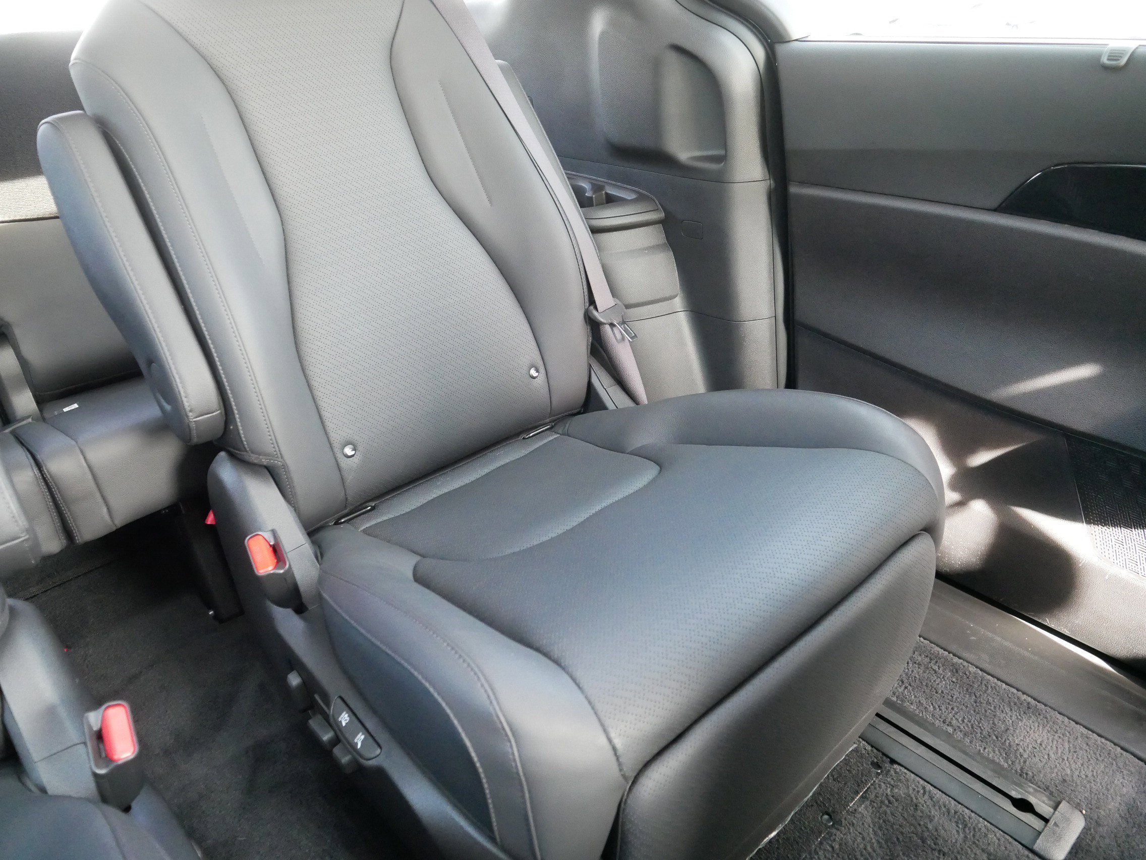 Certified Used 2025 Astra Blue Kia SX Prestige image 14