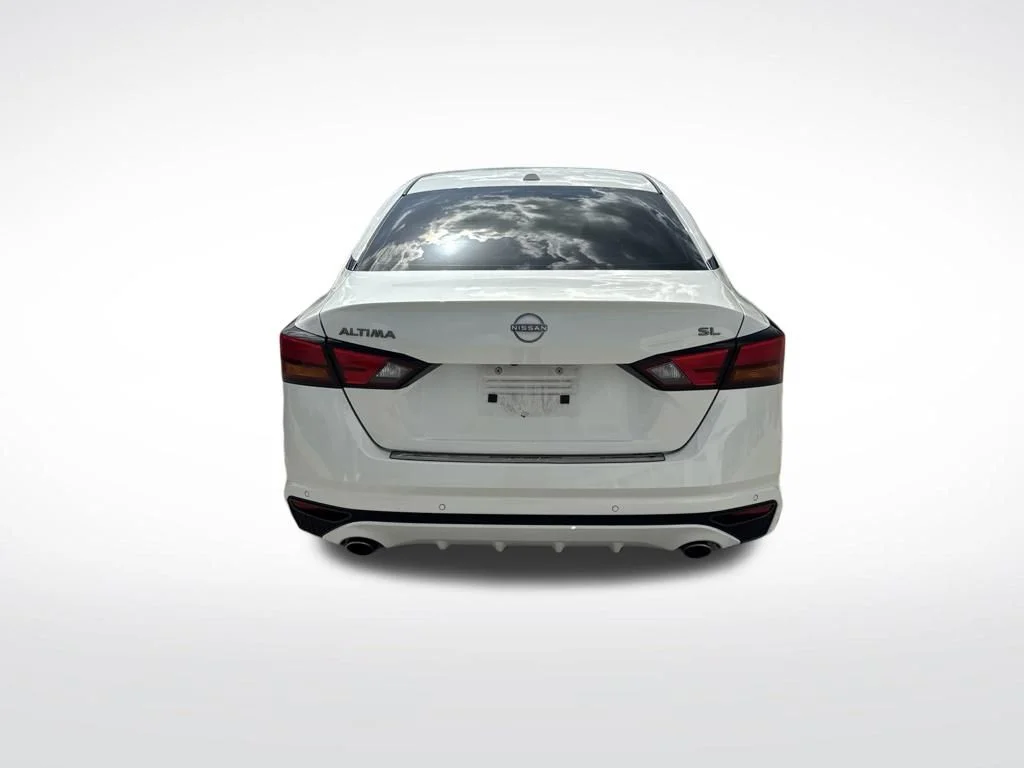 Used 2024 White Nissan 2.5 SL image 7
