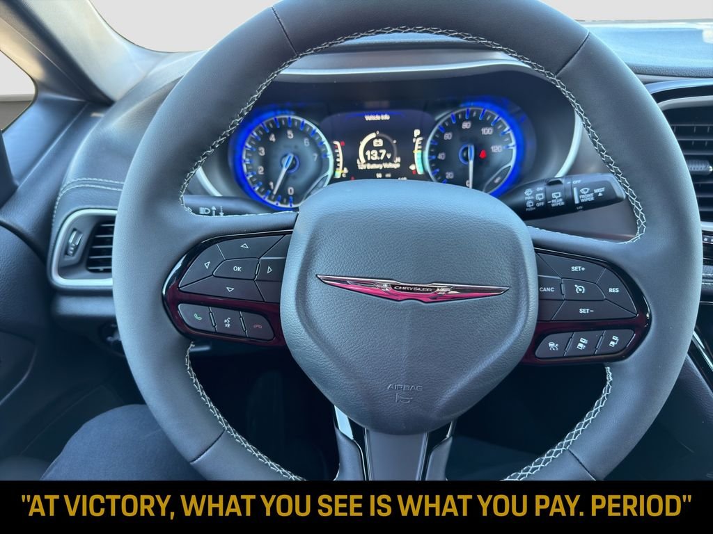 New 2026 Bright White Clear-Coat Exterior Paint Chrysler Select image 19