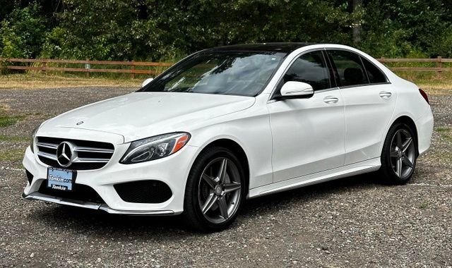 Used 2015  Mercedes-Benz C 300 image 3