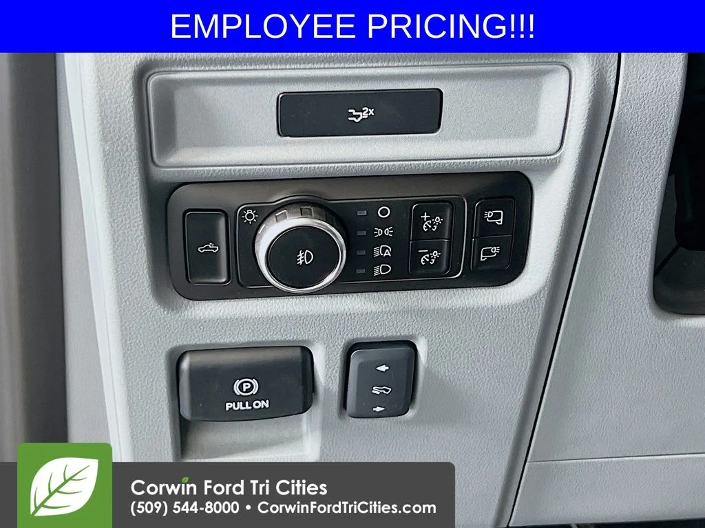 New 2026 Carbonized Gray Metallic Ford Lariat image 19