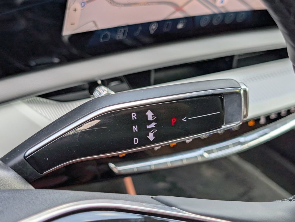 2027 Cadillac OPTIQ Premium Luxury - Photo 28