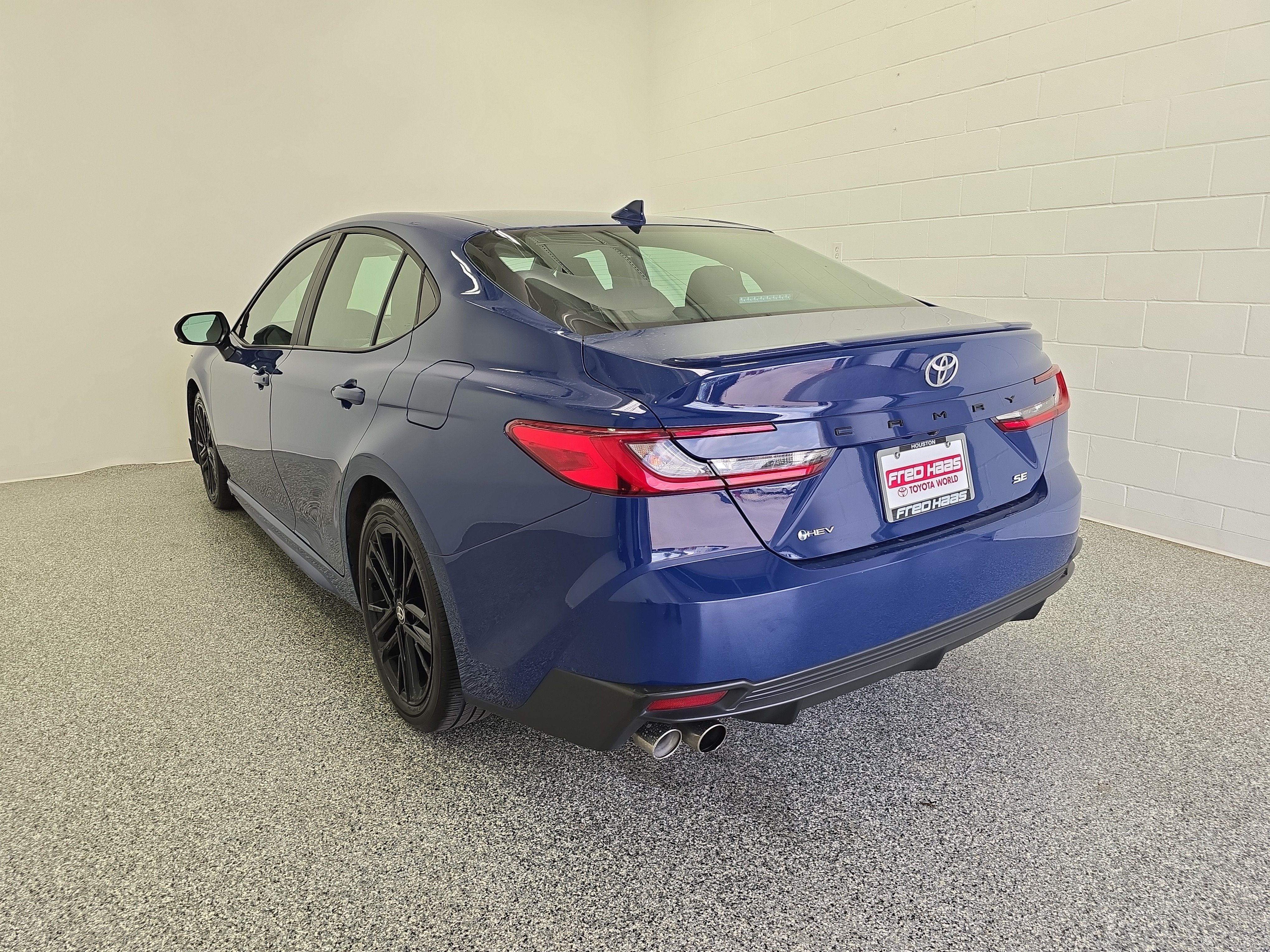 Used 2025 blue Toyota SE image 6