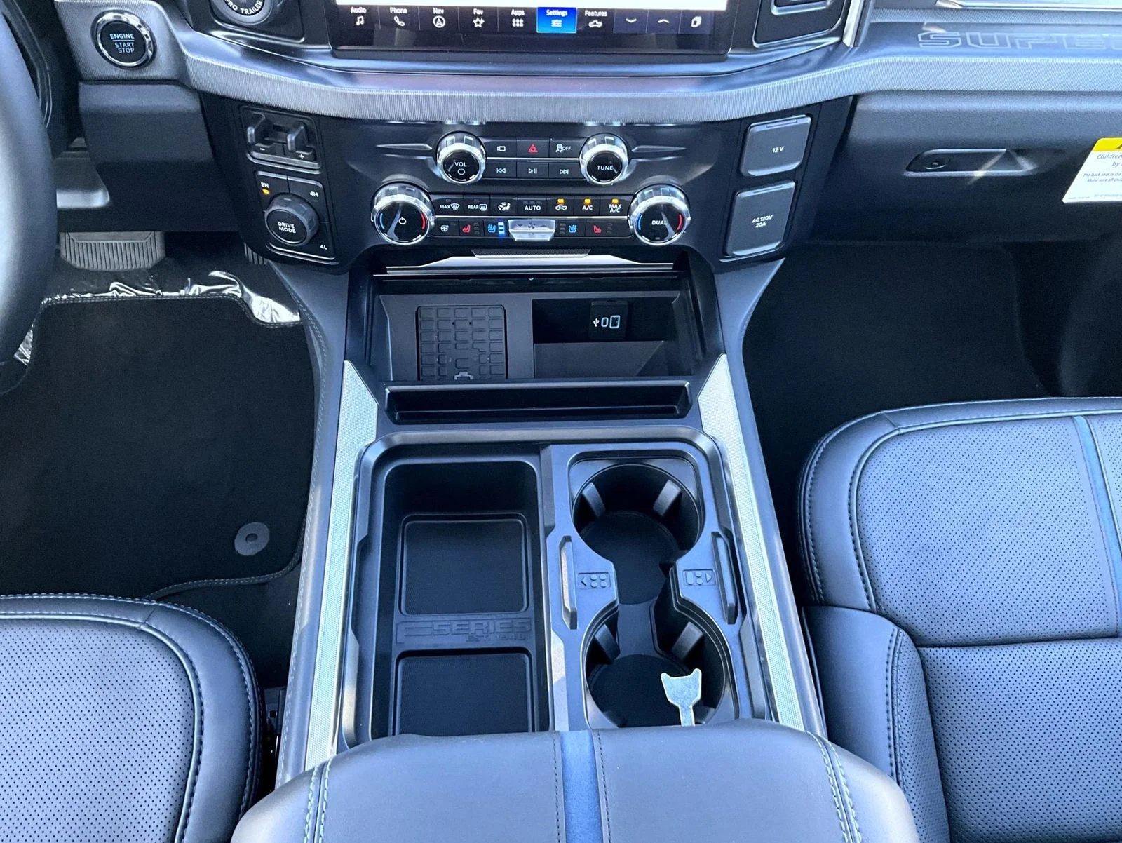 New 2026 White Ford Platinum image 17