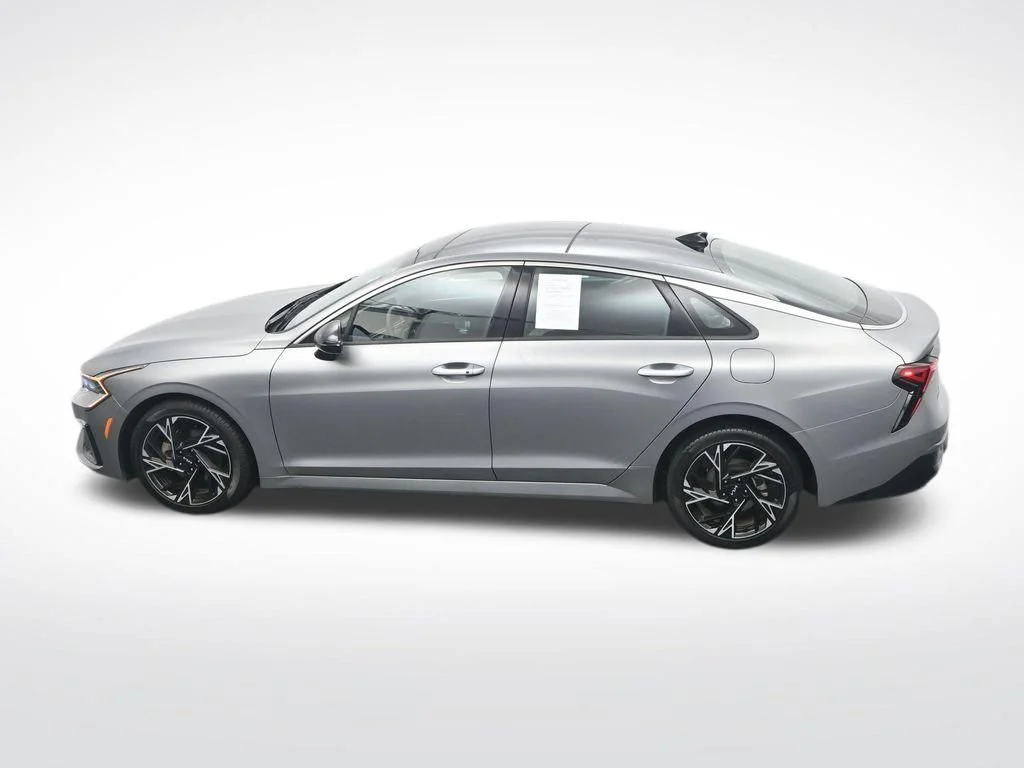Used 2025 Steel Kia GT-Line image 31