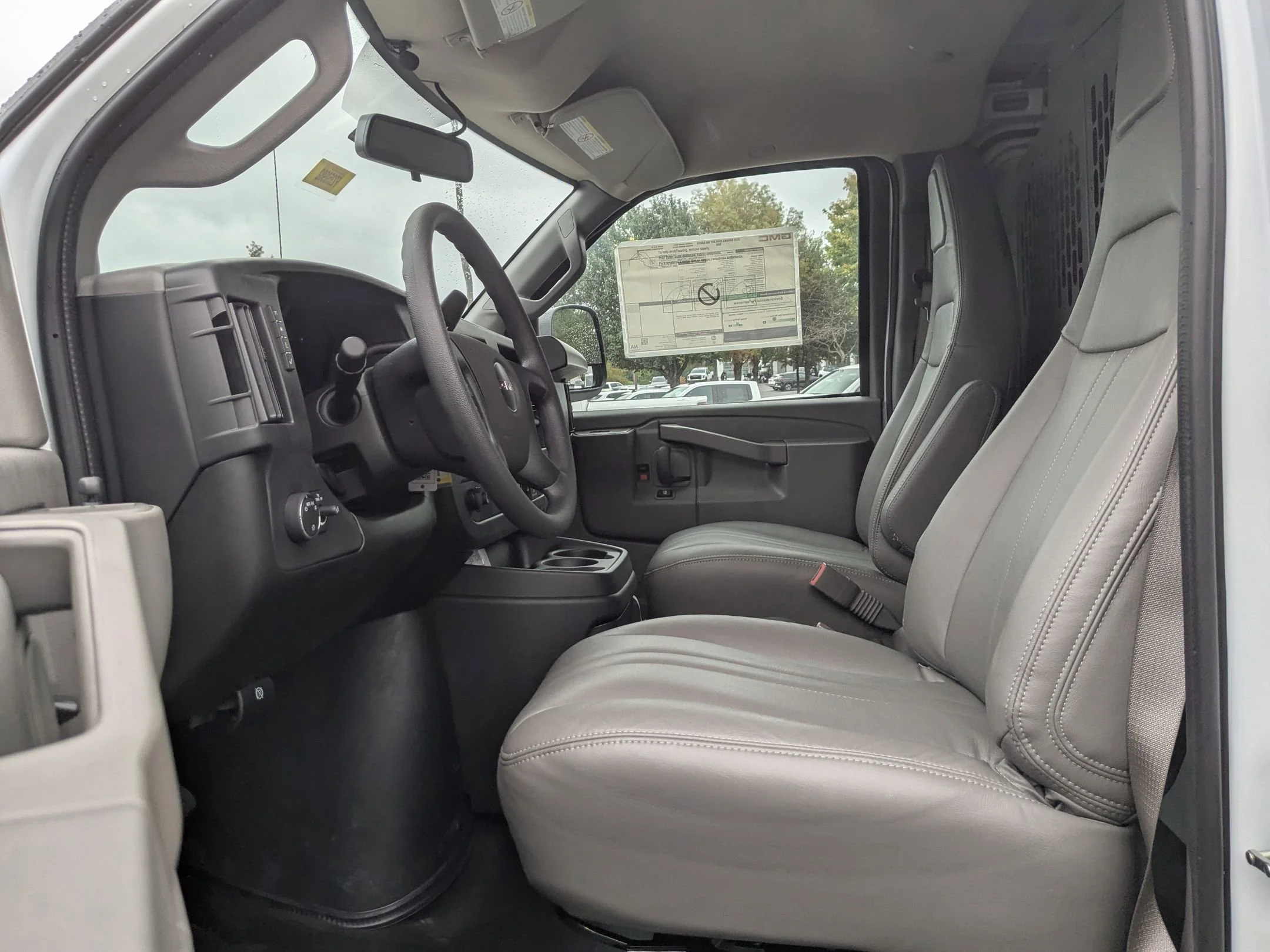 New 2025 Summit White GMC Work Van image 16