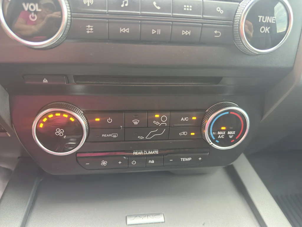 Used 2018 Shadow Black Ford XLT image 15