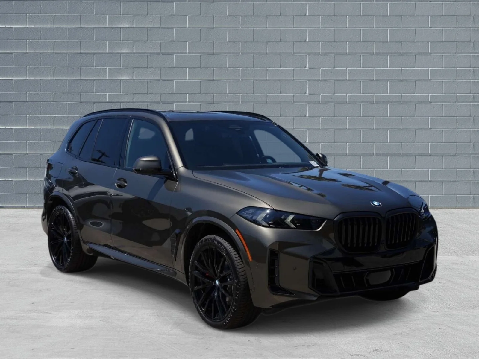 New 2026 Manhattan Green Metallic BMW sDrive40i image 1