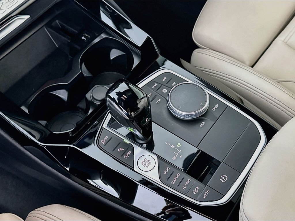 Used 2022 Brooklyn Grey Metallic BMW xDrive30i image 17