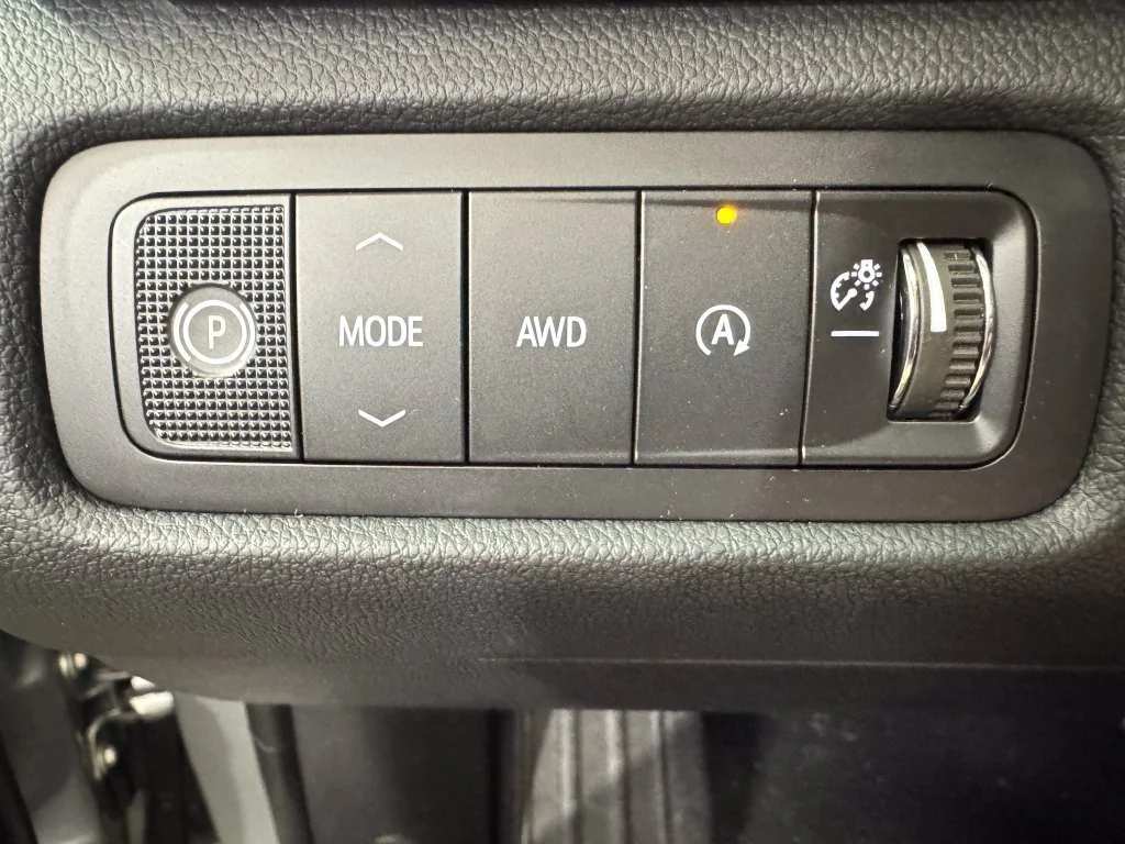 New 2027 Sterling Metallic GMC Elevation image 19