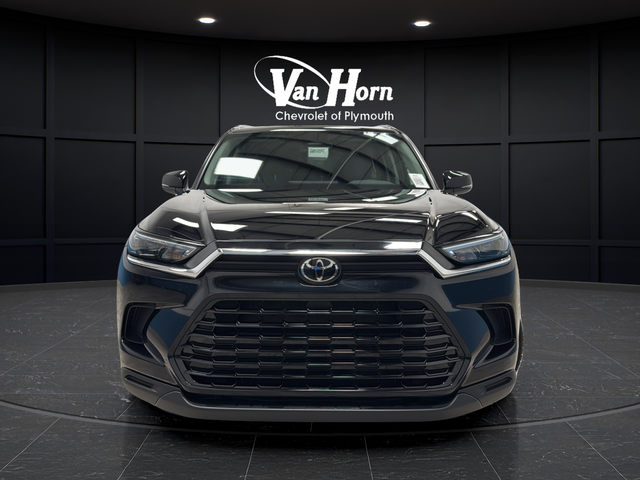 Used 2025 Midnight Black Metallic Toyota XLE image 2
