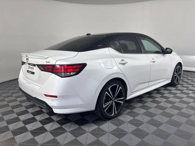 Used 2022  Nissan SR image 38
