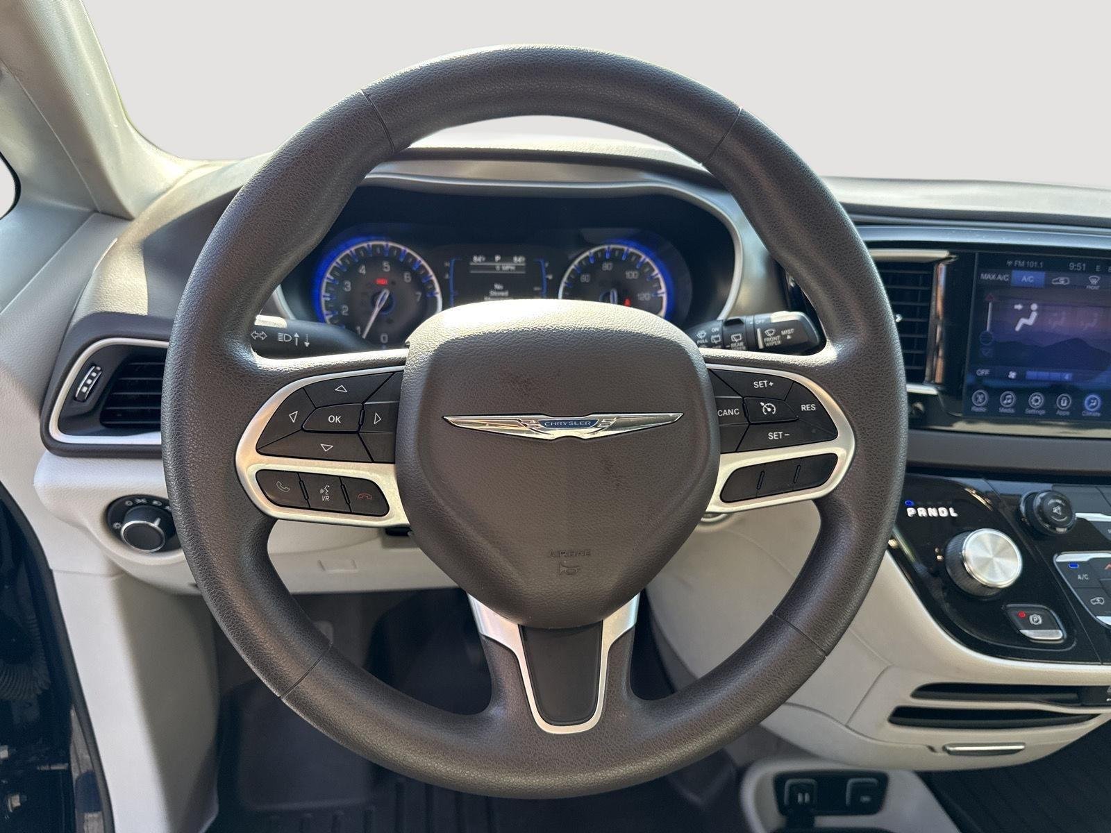 Used 2017 Jazz Blue Pearlcoat Chrysler Touring image 21