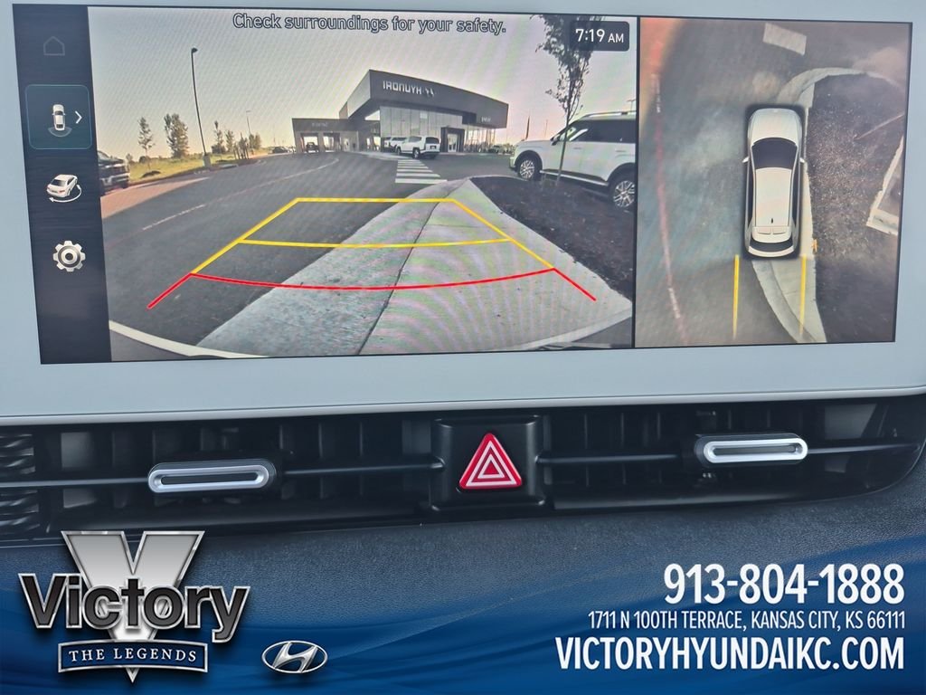 Used 2023 Green Hyundai Limited image 23