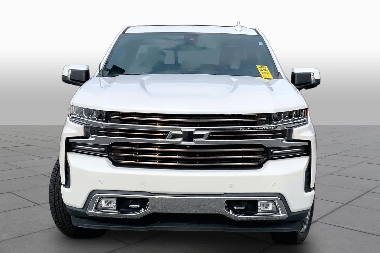 Used 2019 Iridescent Pearl Tricoat Chevrolet High Country image 4