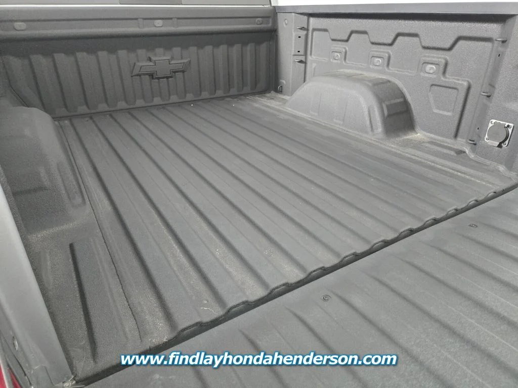 Used 2025 Sterling Gray Metallic Chevrolet LT Trail Boss image 19