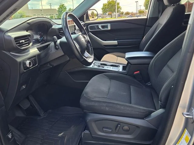 Used 2022 Silver Ford XLT image 5
