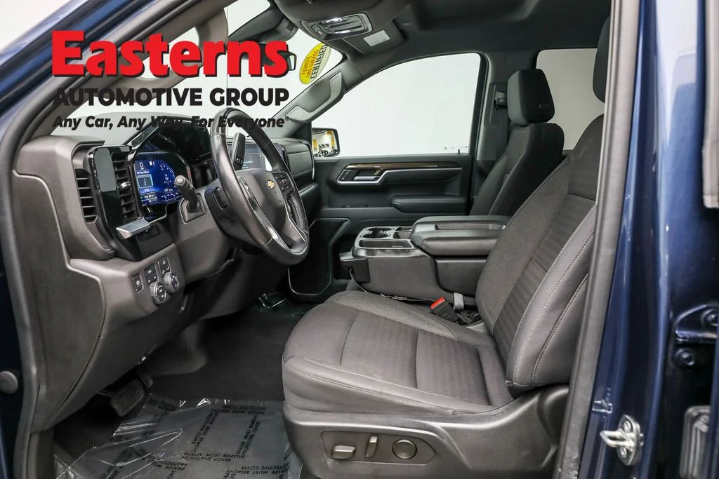 Used 2022 Blue Chevrolet LT image 13