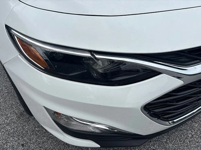 Used 2023 White Chevrolet RS image 10