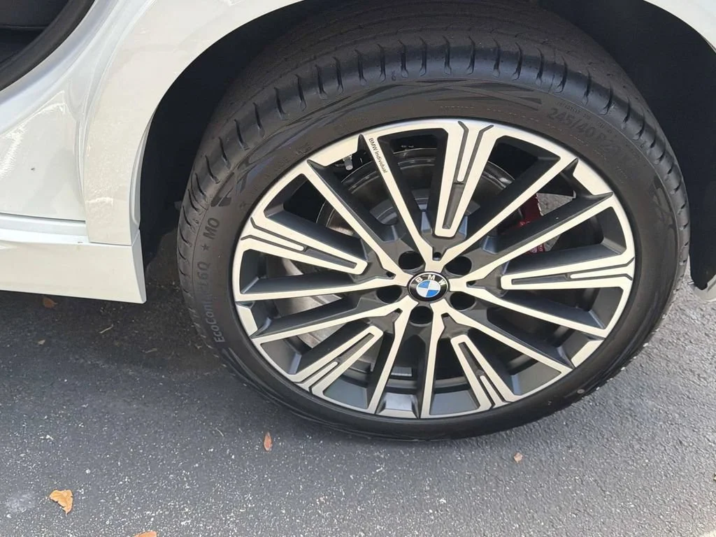 New 2026 Alpine White BMW xDrive28i image 11