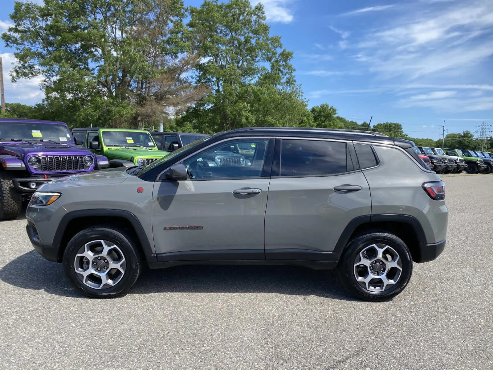 Certified Used 2022 Sting-Gray Clearcoat Jeep Trailhawk image 9