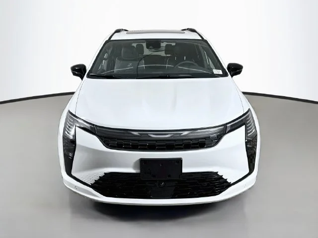 New 2027 White/off-white Chrysler Limited image 2