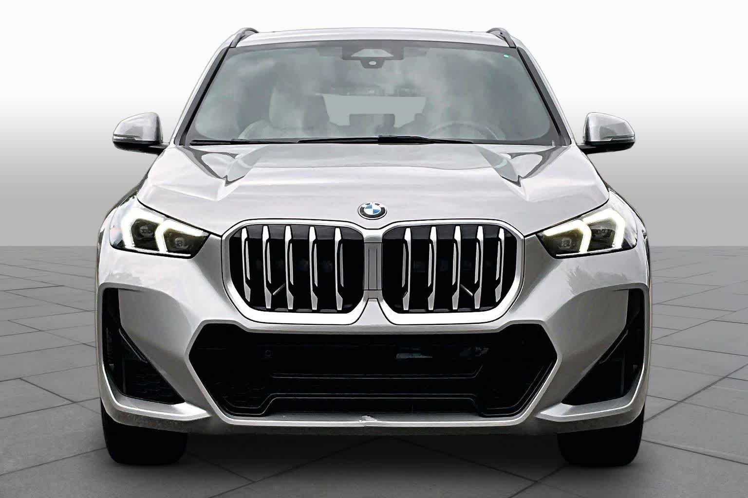 Certified Used 2025 Space Silver Metallic BMW xDrive28i image 3