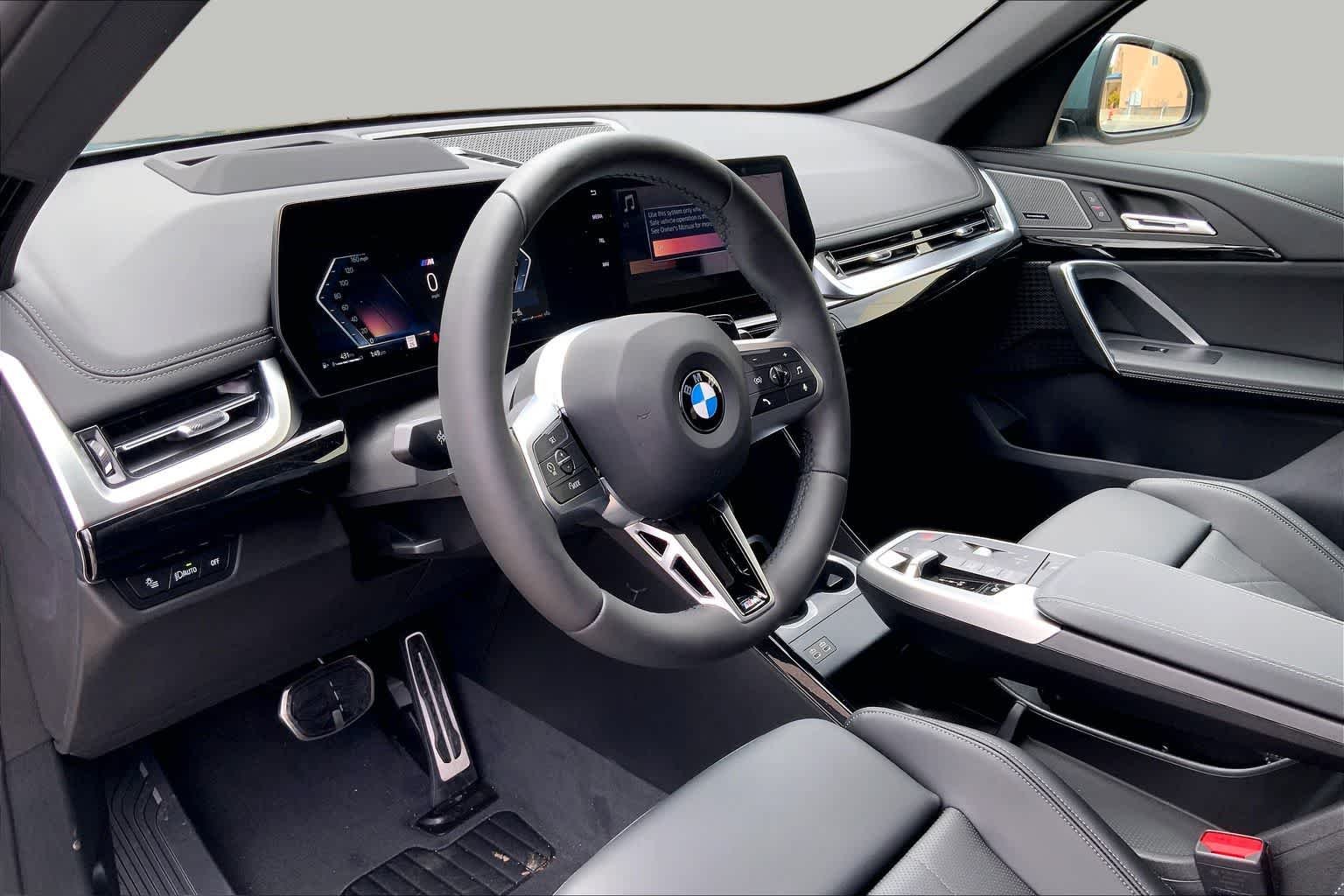 New 2026 Cape York Green Metallic BMW xDrive28i image 8