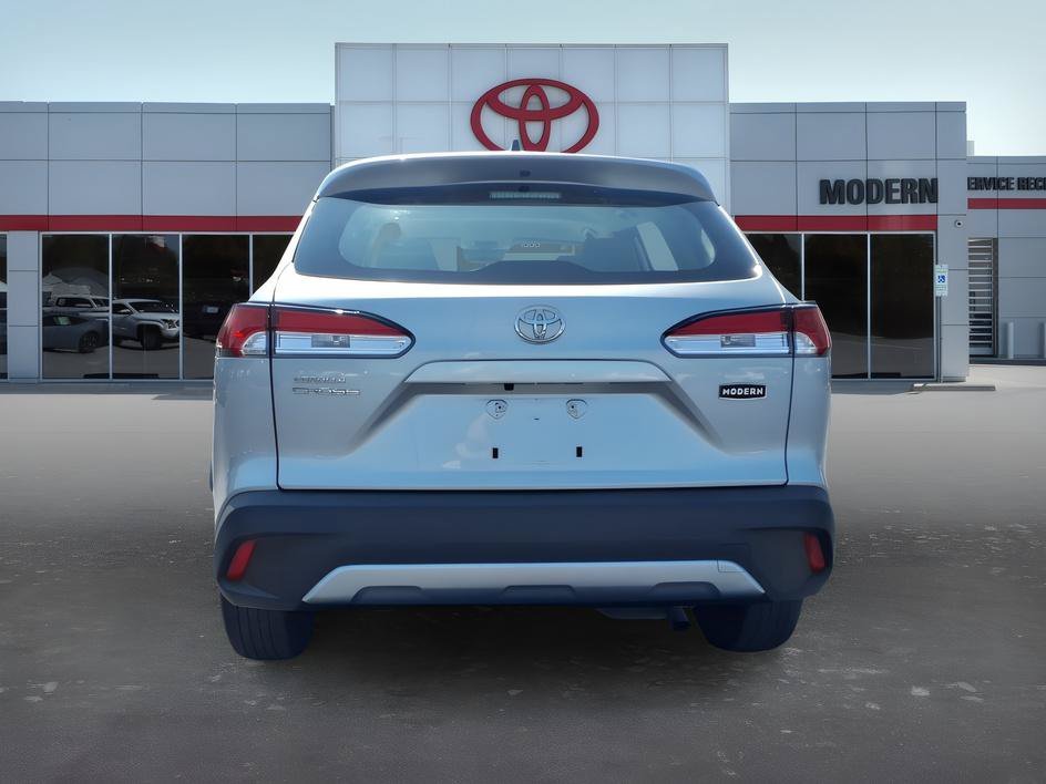 Used 2023 Sonic Silver Toyota L image 4