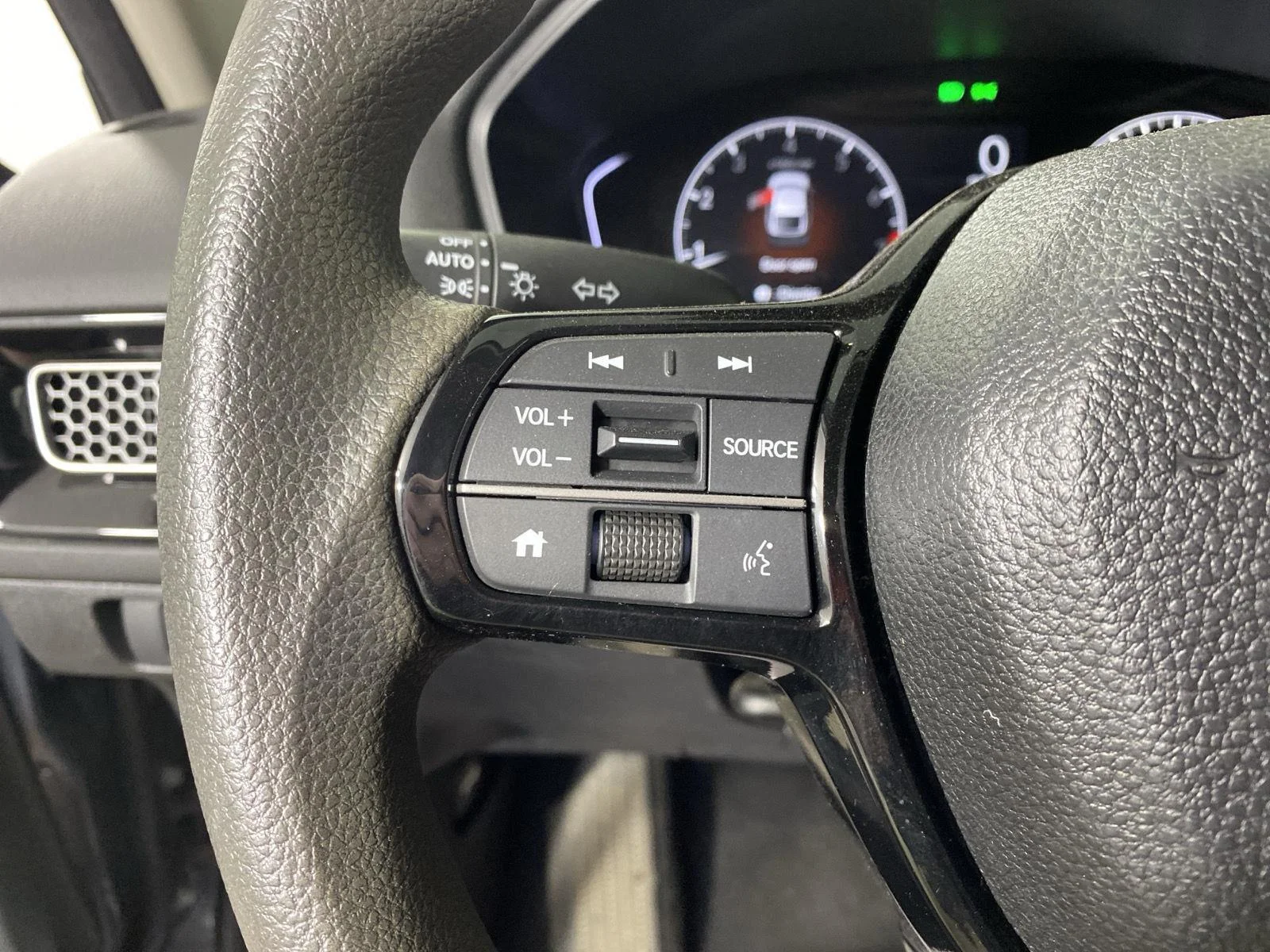 Used 2023 Meteorite Gray Metallic Honda LX image 14