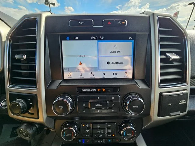 Used 2019  Ford Lariat image 14