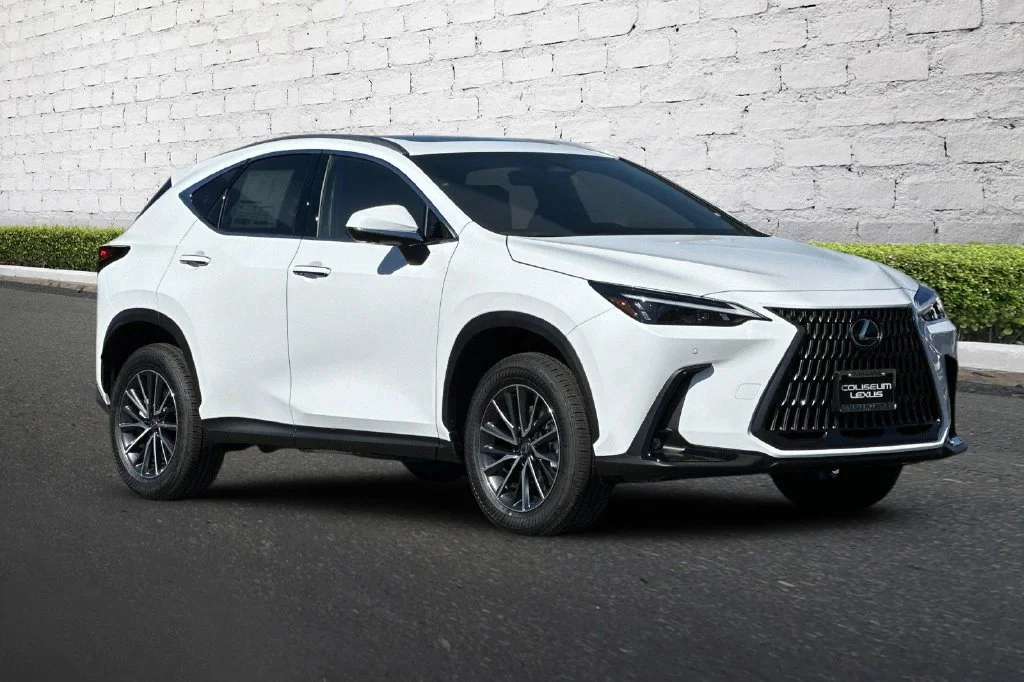 New 2026 White Lexus 350h Premium image 2