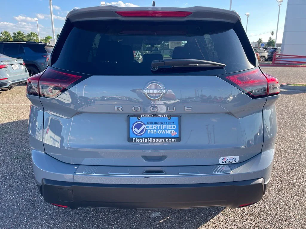 Used 2026 Gray Nissan SV image 4