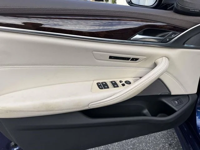 Used 2019 Blue BMW M550i xDrive image 21