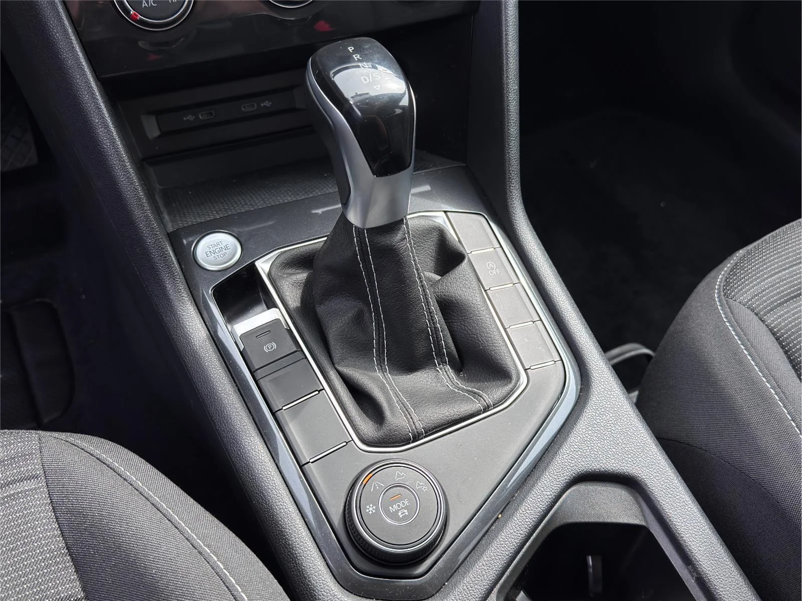 Used 2022 BLACK VOLKSWAGEN  image 14