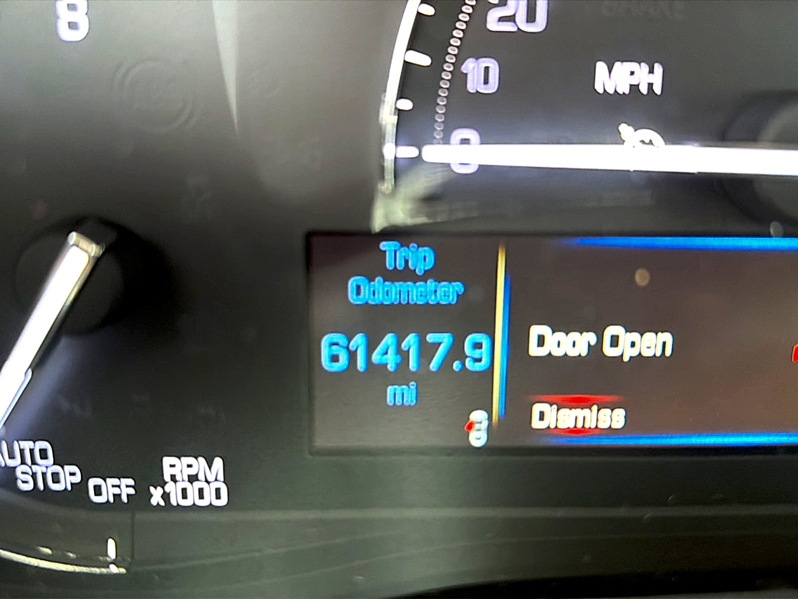 Used 2019 BRONZE DUNE METALLIC Cadillac Premium Luxury FWD image 7