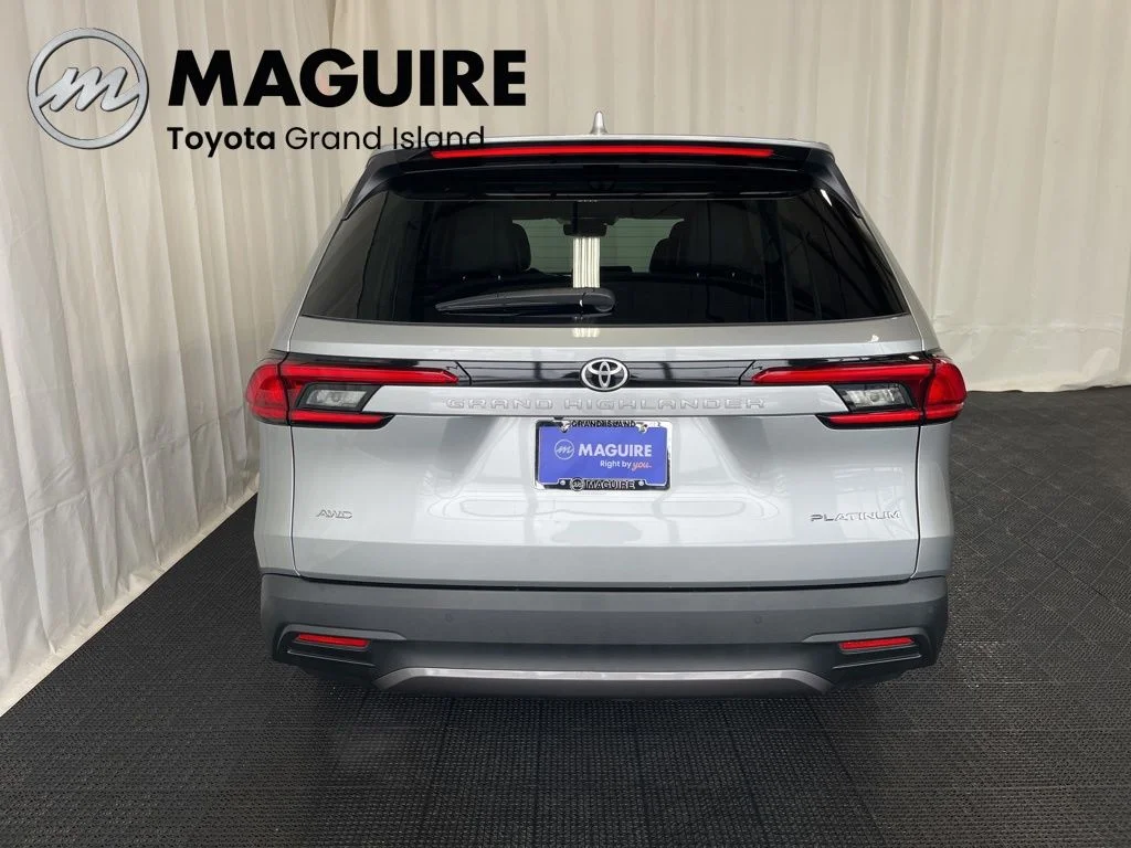 Used 2024 Silver Toyota Platinum image 31