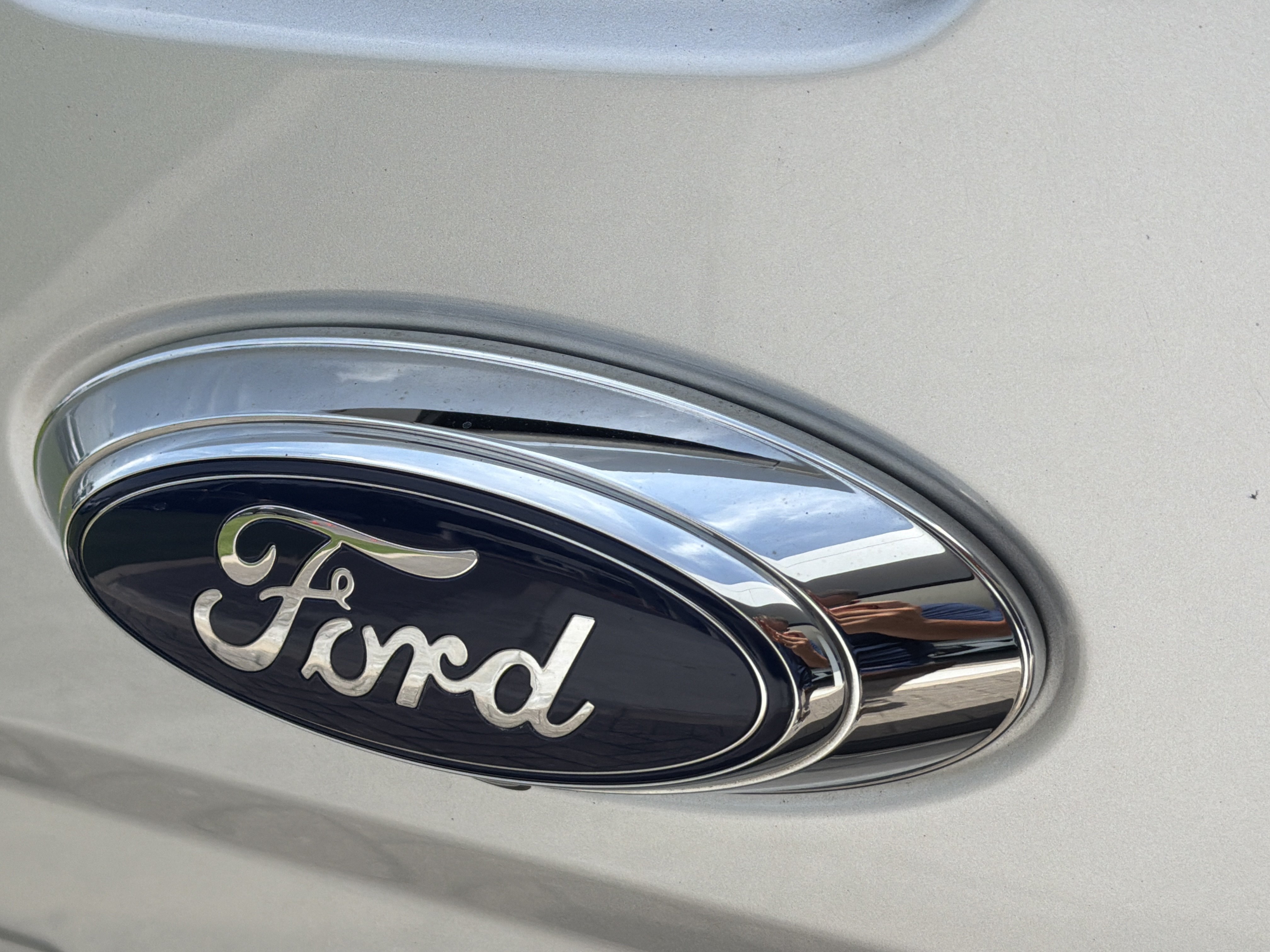 Used 2019 Ingot Silver Metallic Ford LARIAT image 12